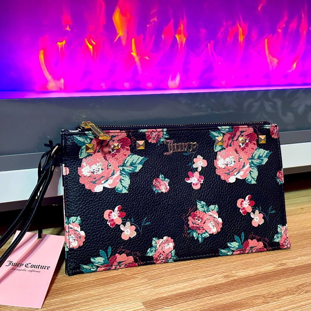 ❌SOLD❌ NEW Juicy Couture roses patent vegan leather large clutch wristlet studs